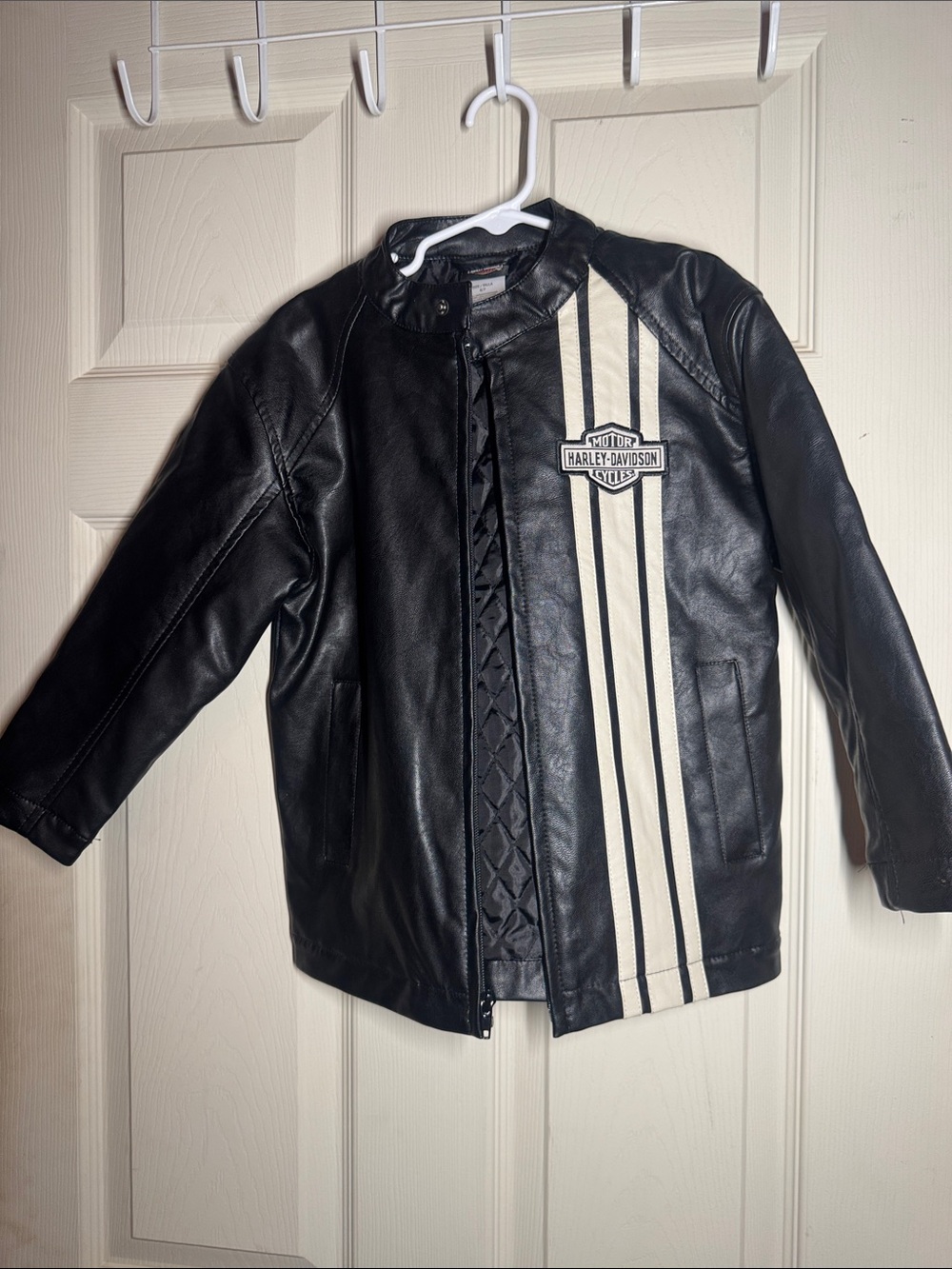 Brand NWOT
Harley-Davidson Black Leather Bomber Jacket with White Stripes